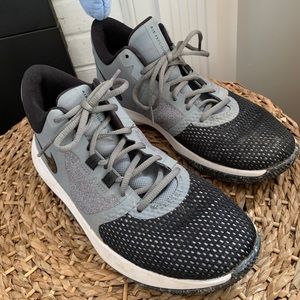 Nike boys/men’s size 8 sneakers